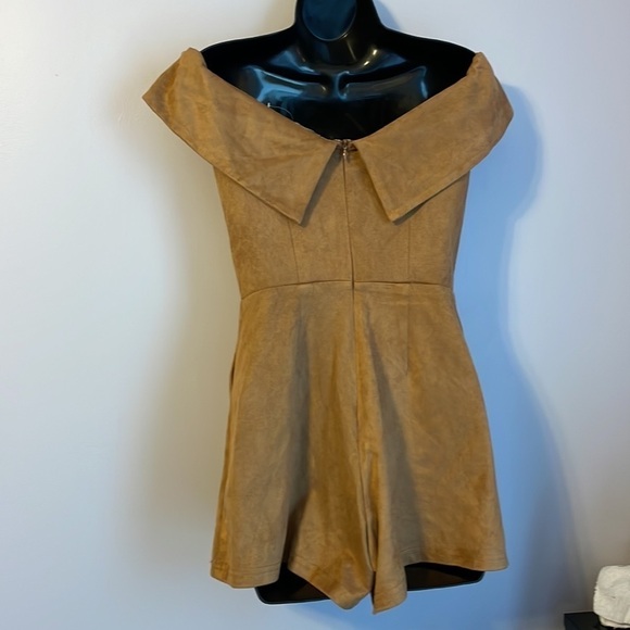 Fashion Nova Maryland Suede Romper in Camel color size M - Picture 13 of 16